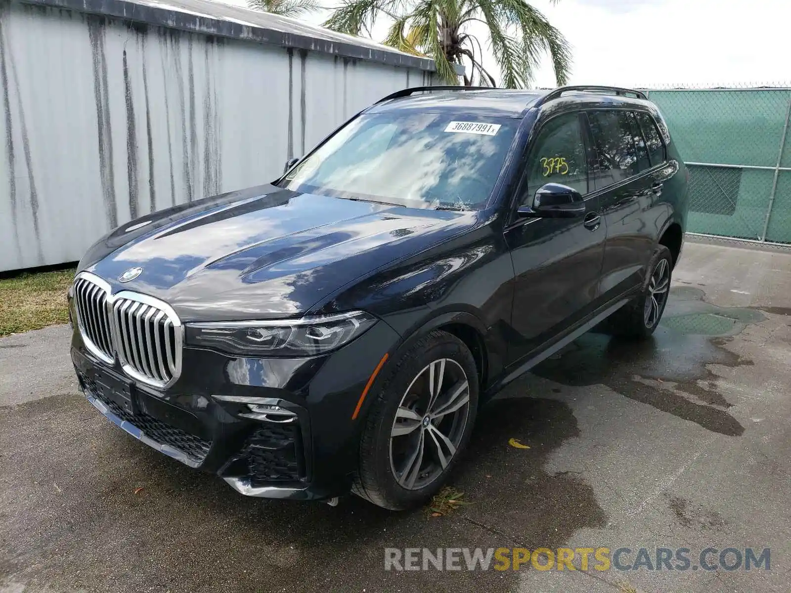 2 Photograph of a damaged car 5UXCW2C07L9C11300 BMW X7 2020