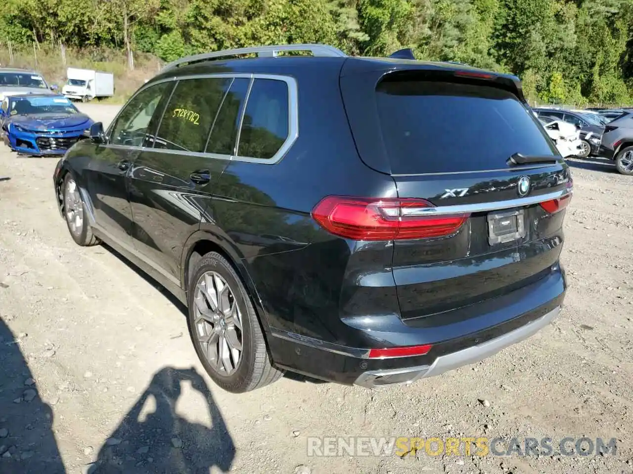 3 Photograph of a damaged car 5UXCW2C08L9B45906 BMW X7 2020