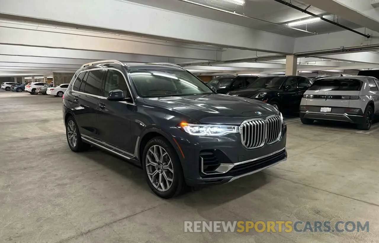 1 Photograph of a damaged car 5UXCW2C08L9B92806 BMW X7 2020