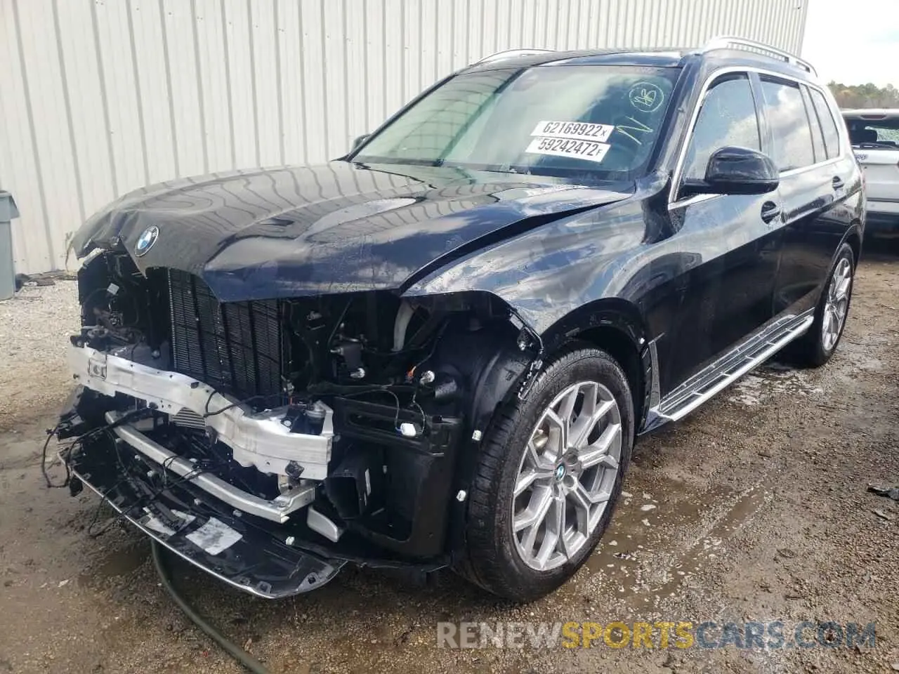 2 Photograph of a damaged car 5UXCW2C0XL9A01208 BMW X7 2020