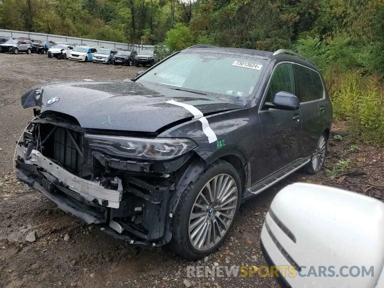 1 Photograph of a damaged car 5UXCW2C0XL9B15399 BMW X7 2020