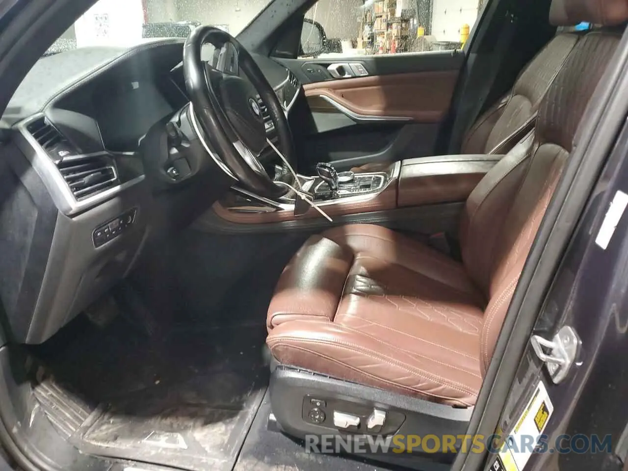 7 Photograph of a damaged car 5UXCW2C0XL9B15399 BMW X7 2020