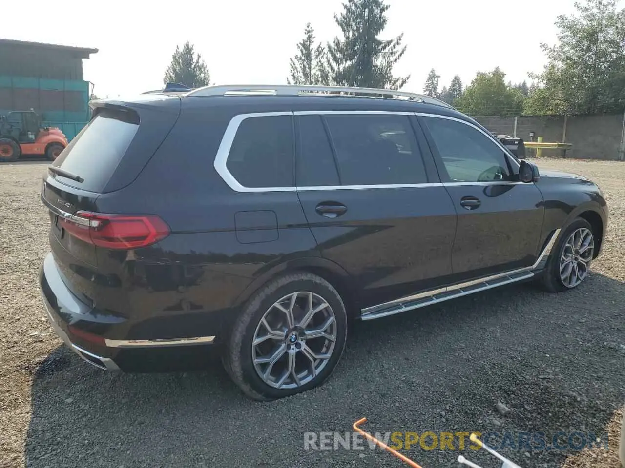 3 Photograph of a damaged car 5UXCW2C0XL9B92970 BMW X7 2020