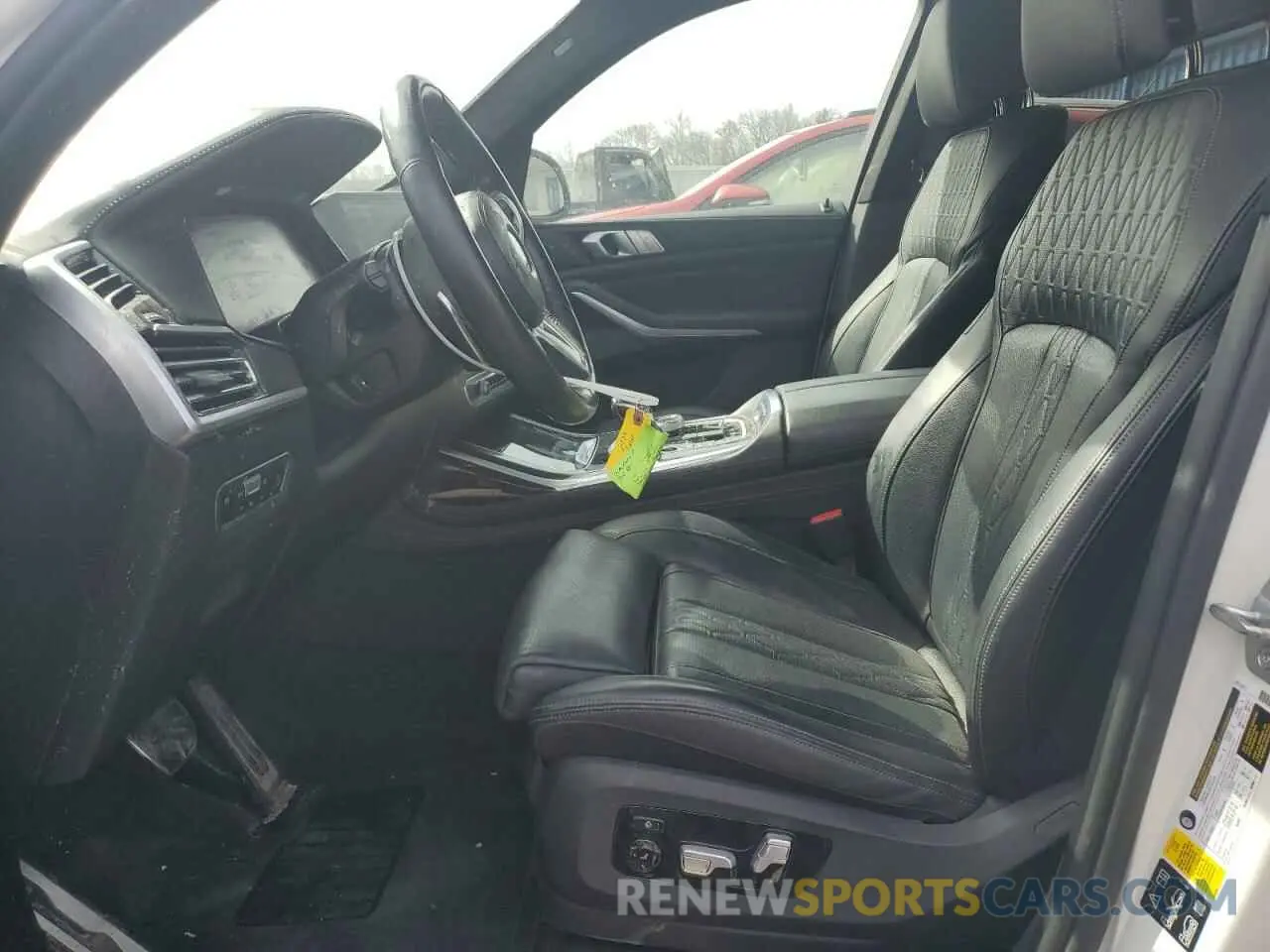 7 Photograph of a damaged car 5UXCW2C0XL9C22985 BMW X7 2020