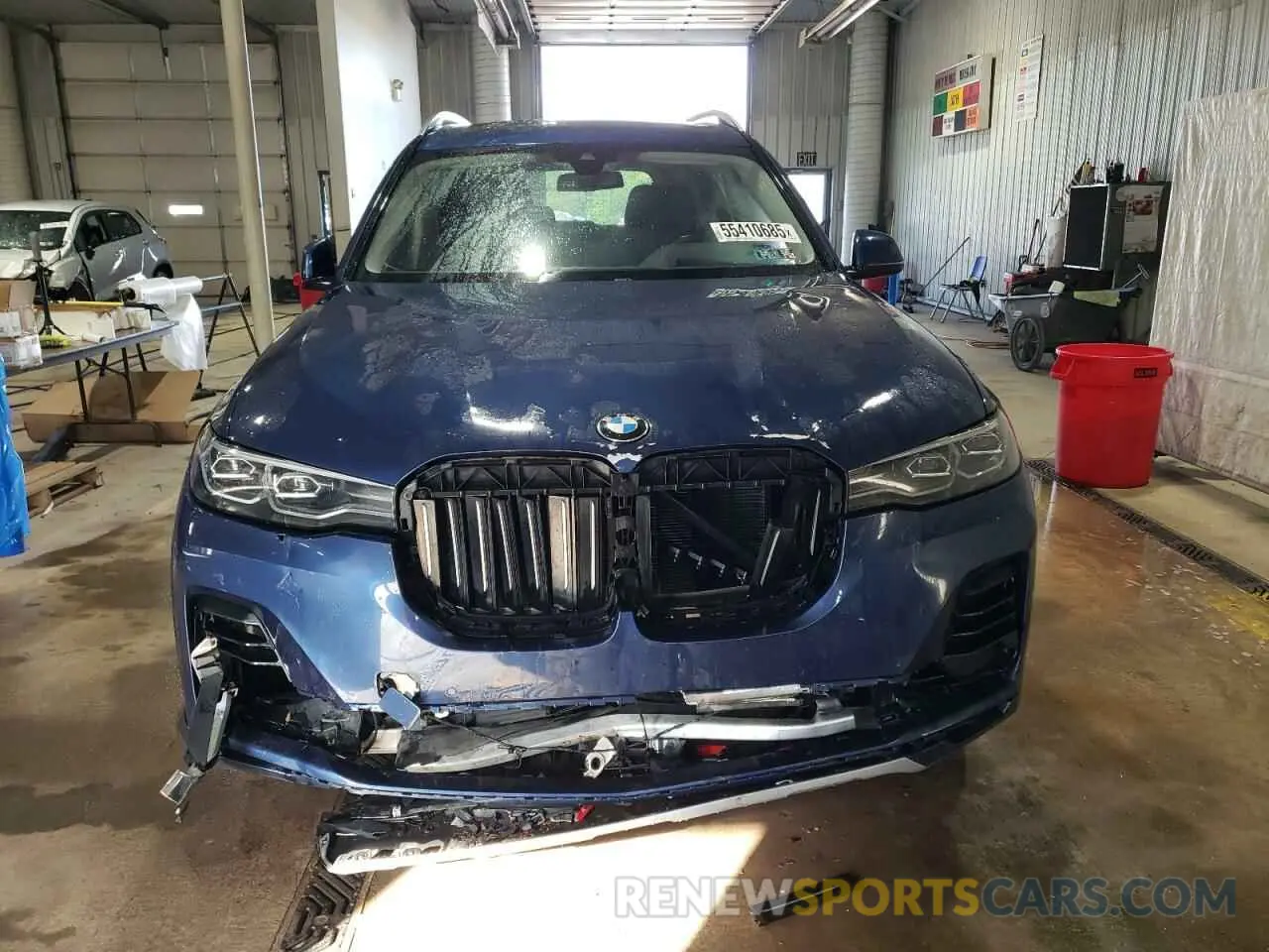5 Photograph of a damaged car 5UXCW2C0XL9C33162 BMW X7 2020