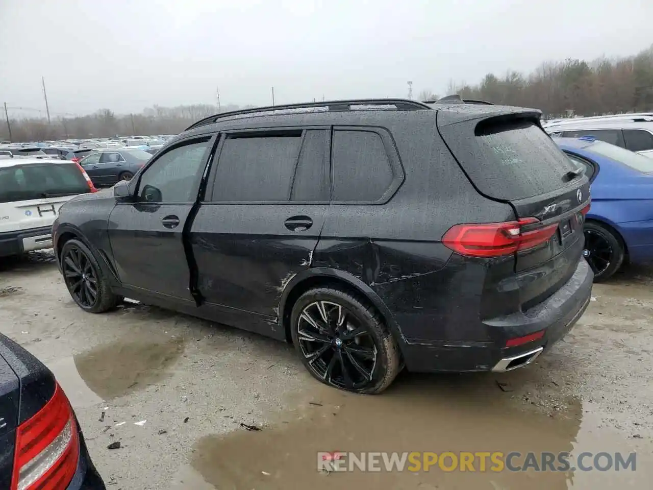 2 Photograph of a damaged car 5UXCX4C00L9D31531 BMW X7 2020