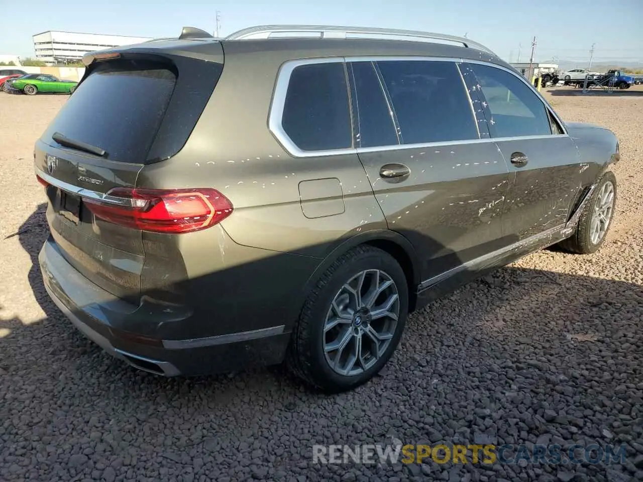 3 Photograph of a damaged car 5UXCX4C01LLS39389 BMW X7 2020