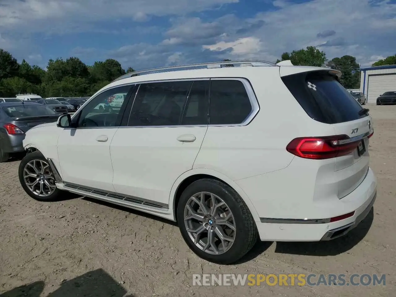 2 Photograph of a damaged car 5UXCX4C02LLS39370 BMW X7 2020