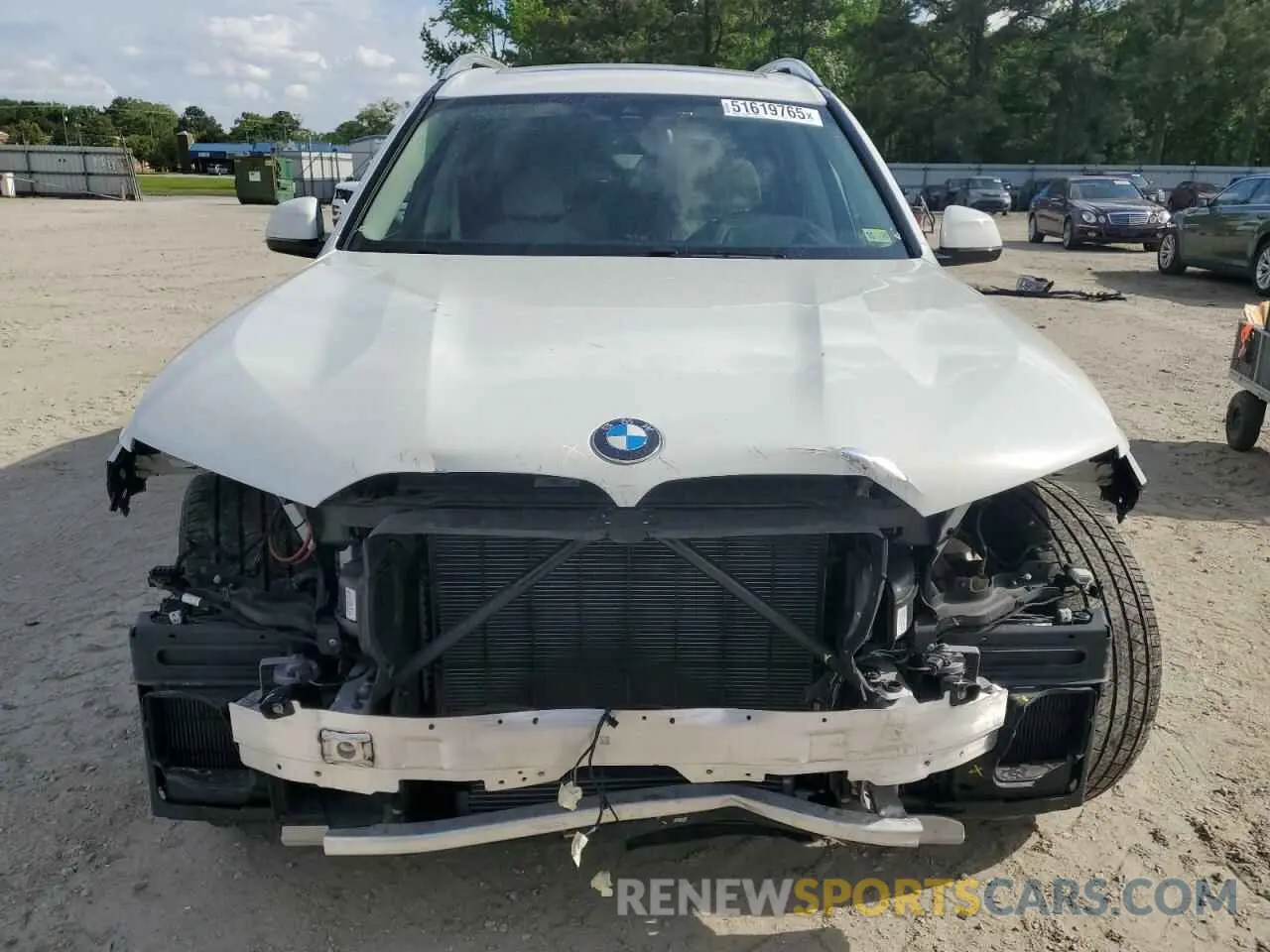 5 Photograph of a damaged car 5UXCX4C02LLS39370 BMW X7 2020