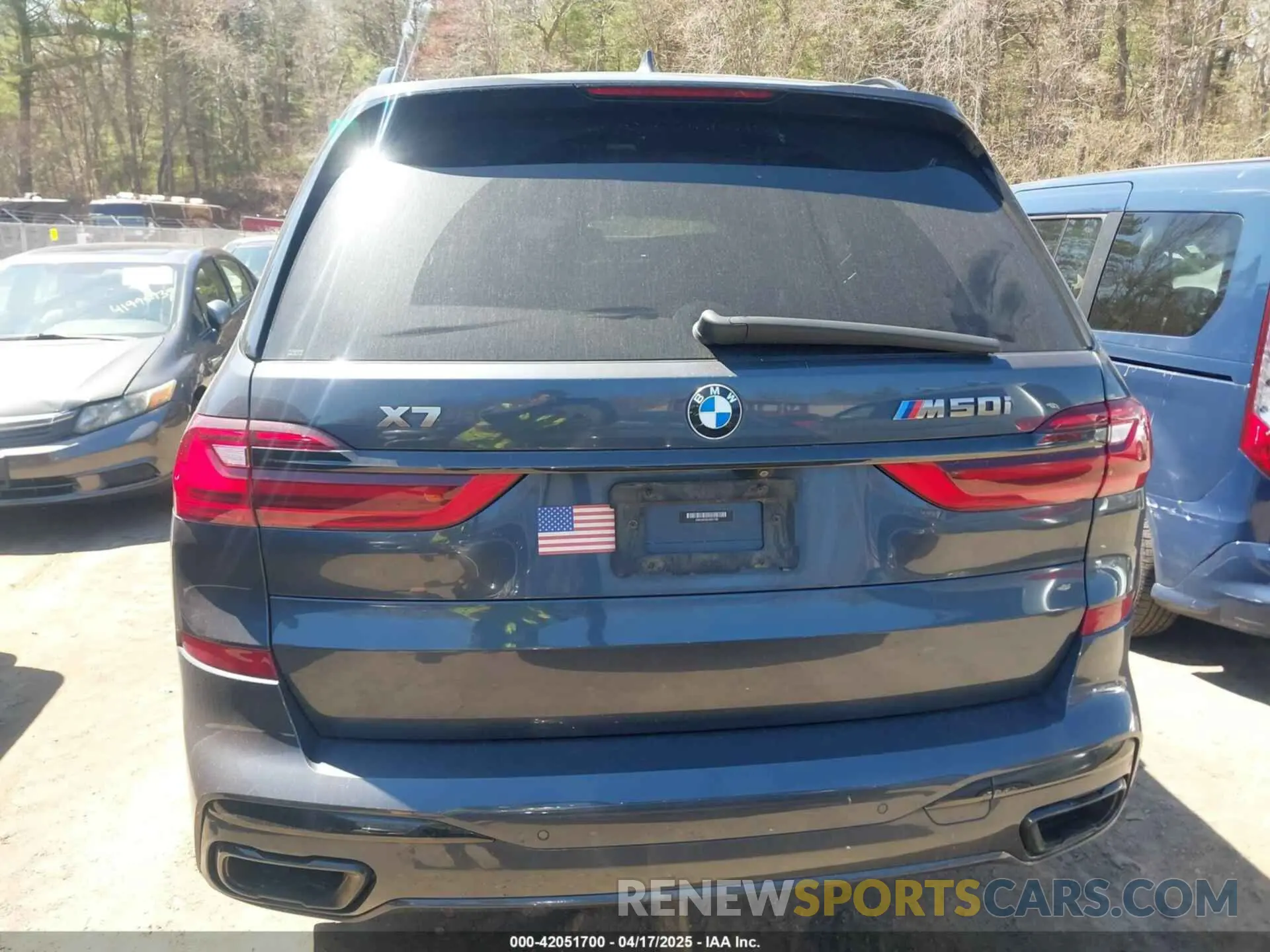 16 Photograph of a damaged car 5UXCX6C02L9B51785 BMW X7 2020