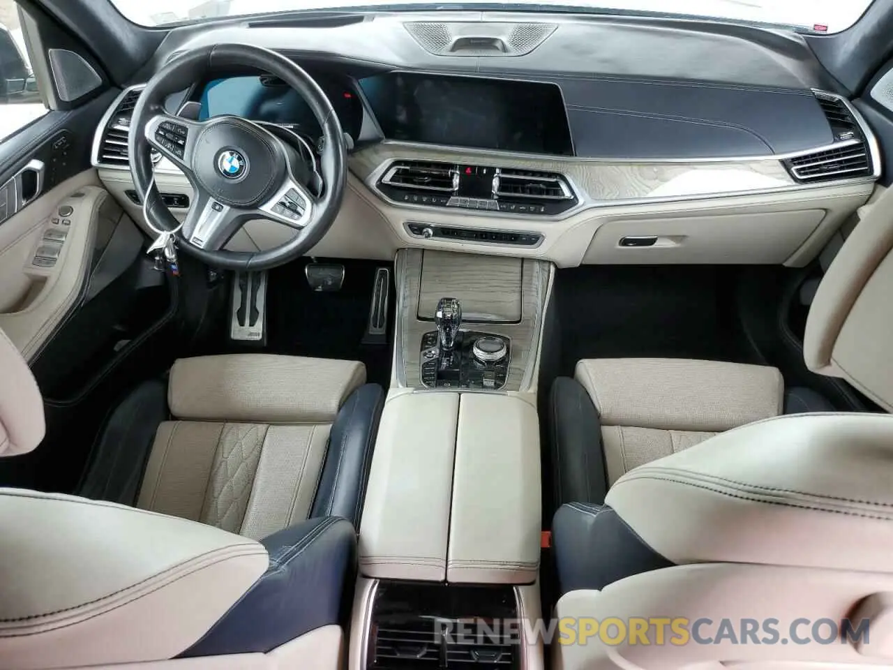 8 Photograph of a damaged car 5UXCX6C05LLE35480 BMW X7 2020