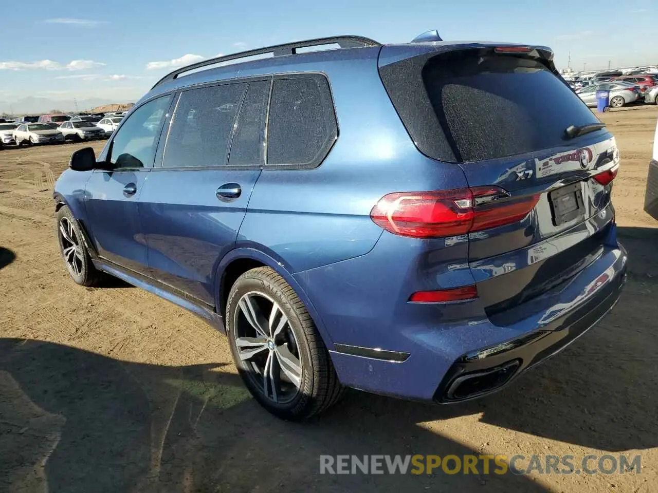2 Photograph of a damaged car 5UXCX6C0XL9C02983 BMW X7 2020