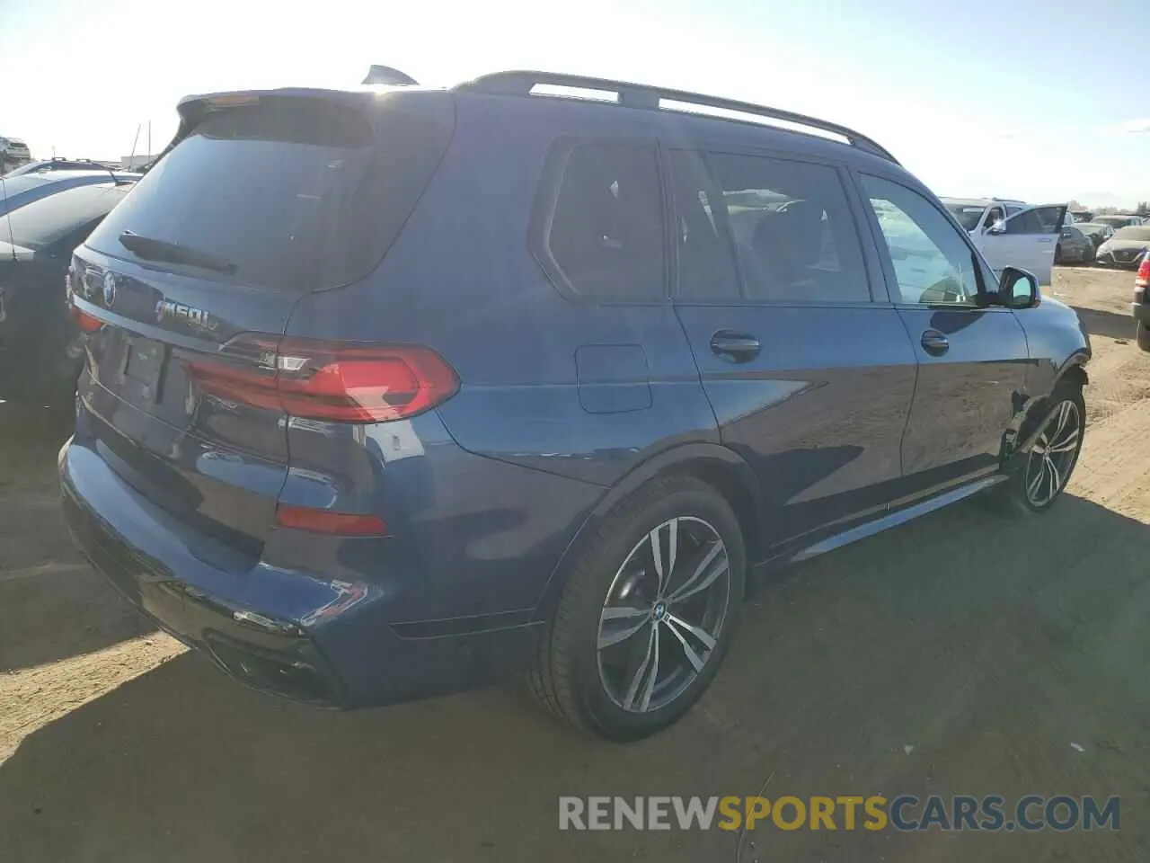 3 Photograph of a damaged car 5UXCX6C0XL9C02983 BMW X7 2020