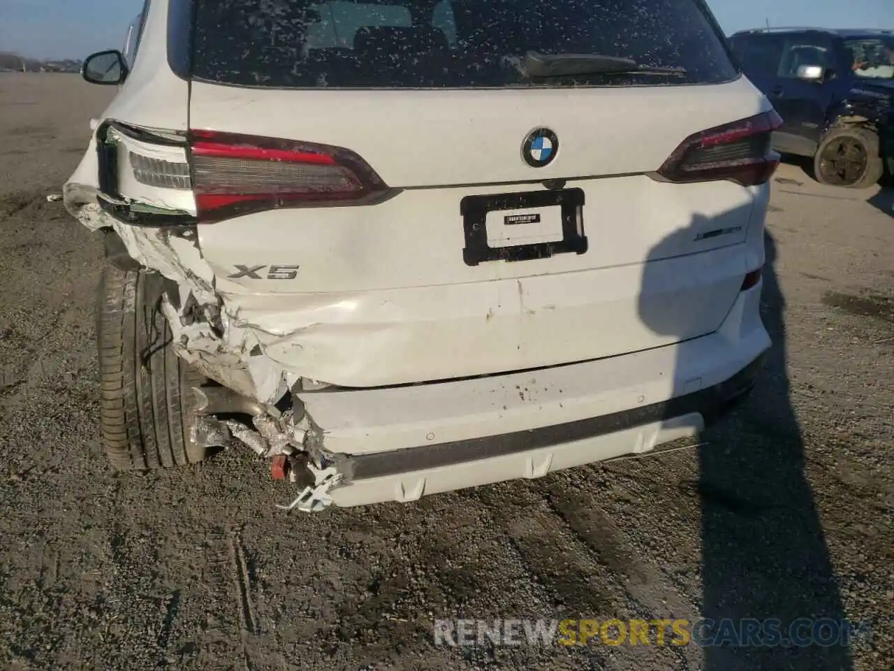 9 Photograph of a damaged car 5UXCR6C03M9G66564 BMW X7 2021