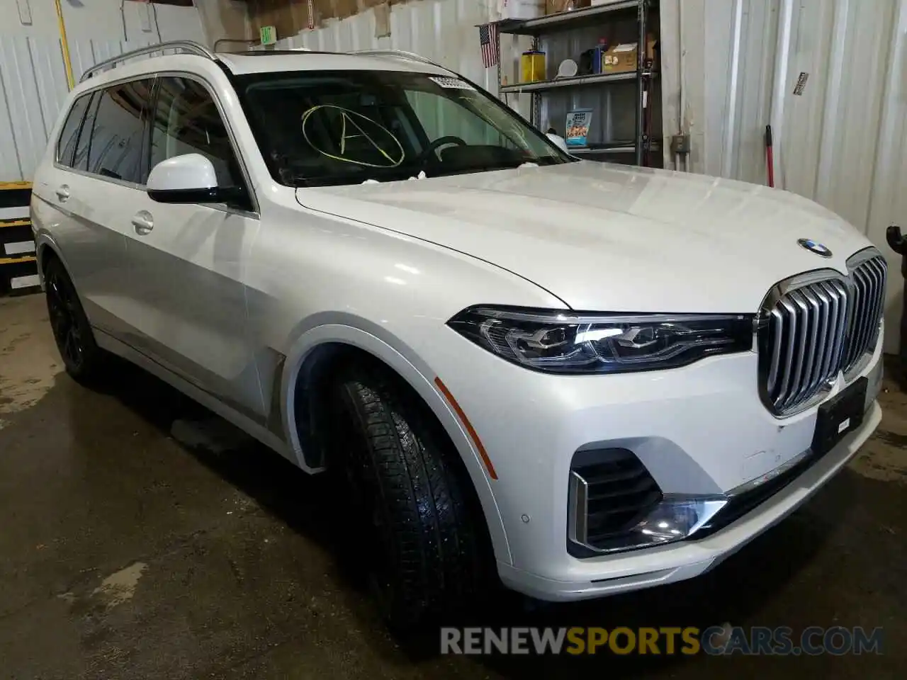 1 Photograph of a damaged car 5UXCW2C00M9E05894 BMW X7 2021