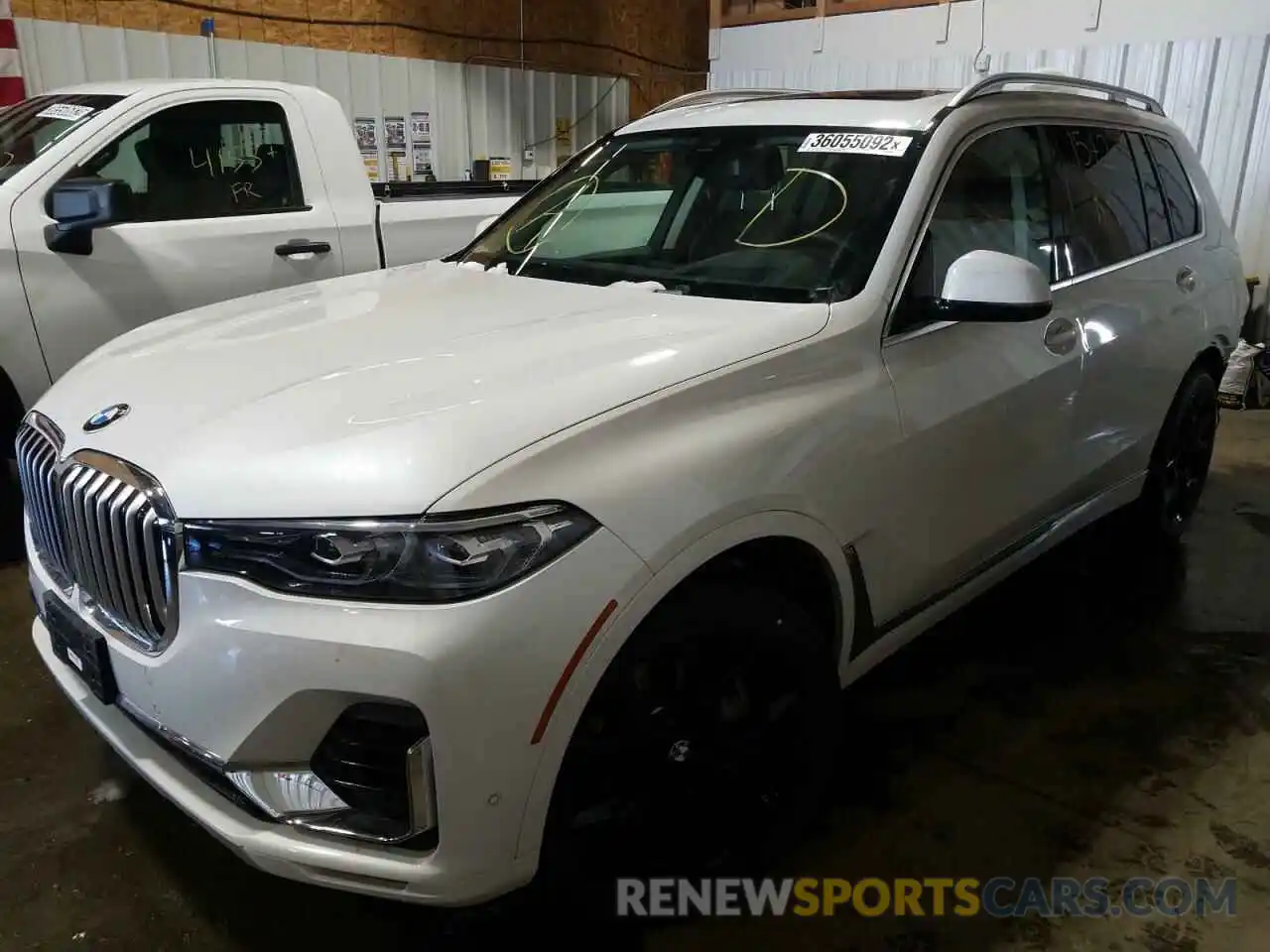 2 Photograph of a damaged car 5UXCW2C00M9E05894 BMW X7 2021