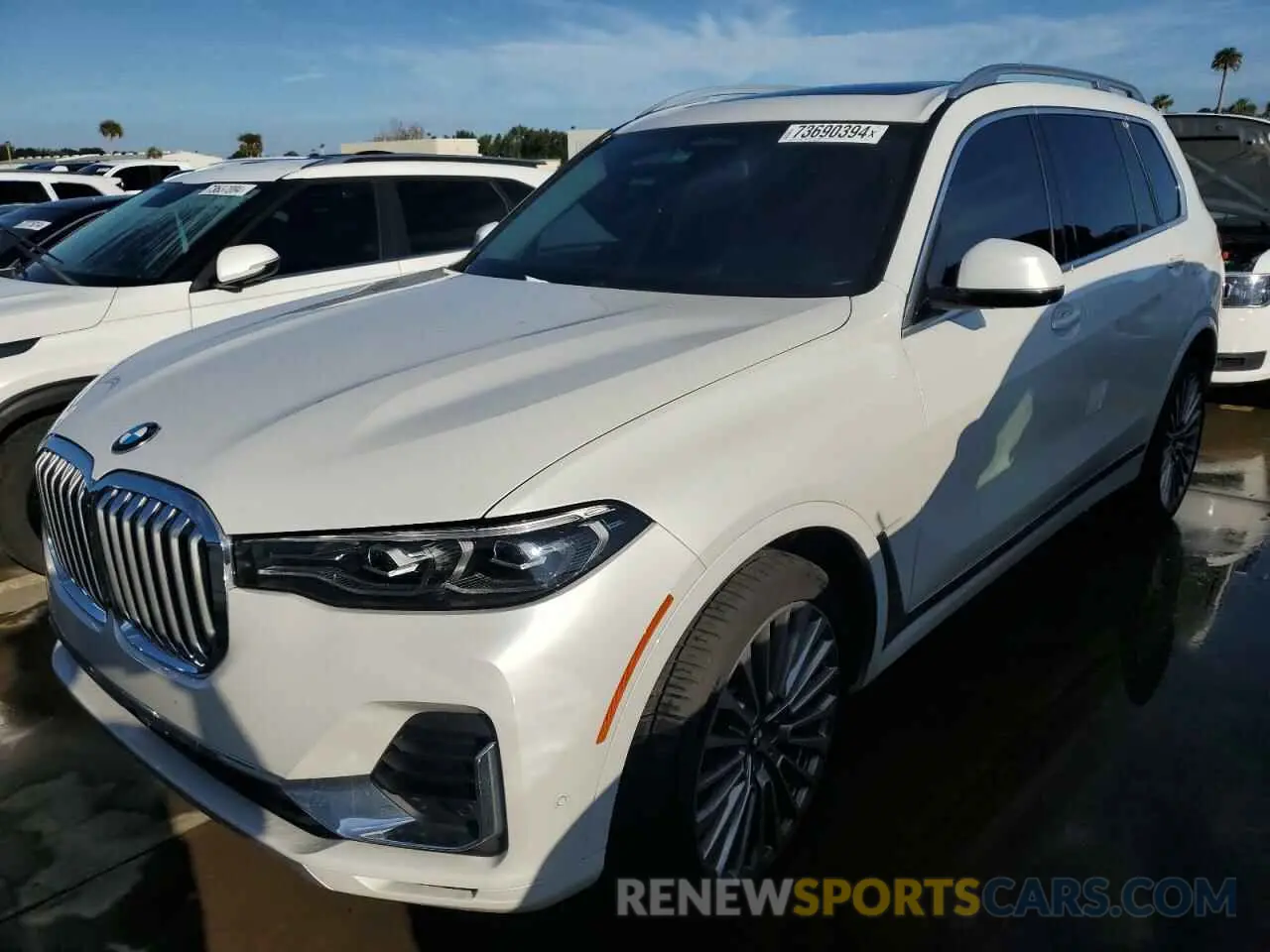 1 Photograph of a damaged car 5UXCW2C00M9E40192 BMW X7 2021