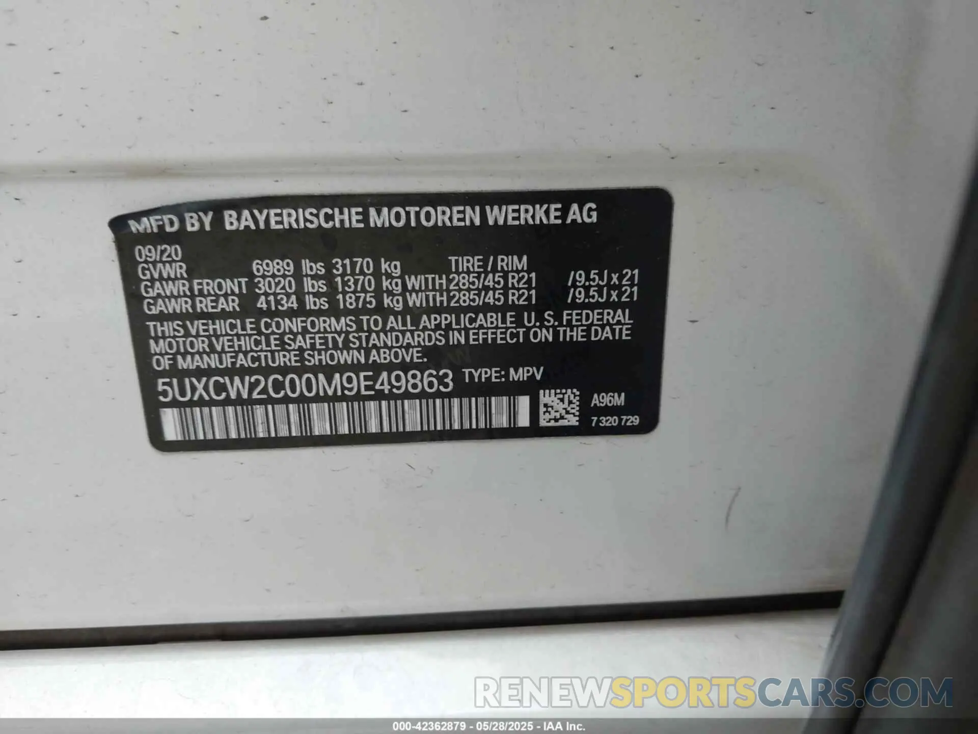 9 Photograph of a damaged car 5UXCW2C00M9E49863 BMW X7 2021