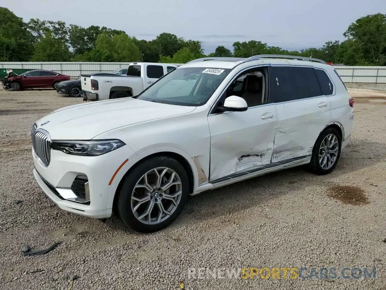1 Photograph of a damaged car 5UXCW2C00M9E83530 BMW X7 2021