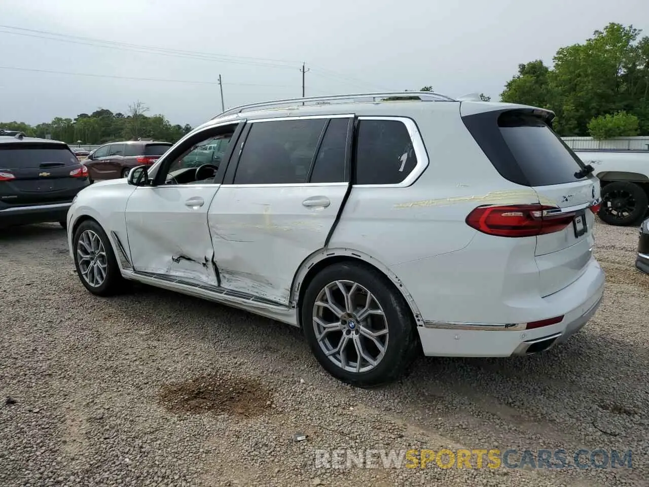 2 Photograph of a damaged car 5UXCW2C00M9E83530 BMW X7 2021