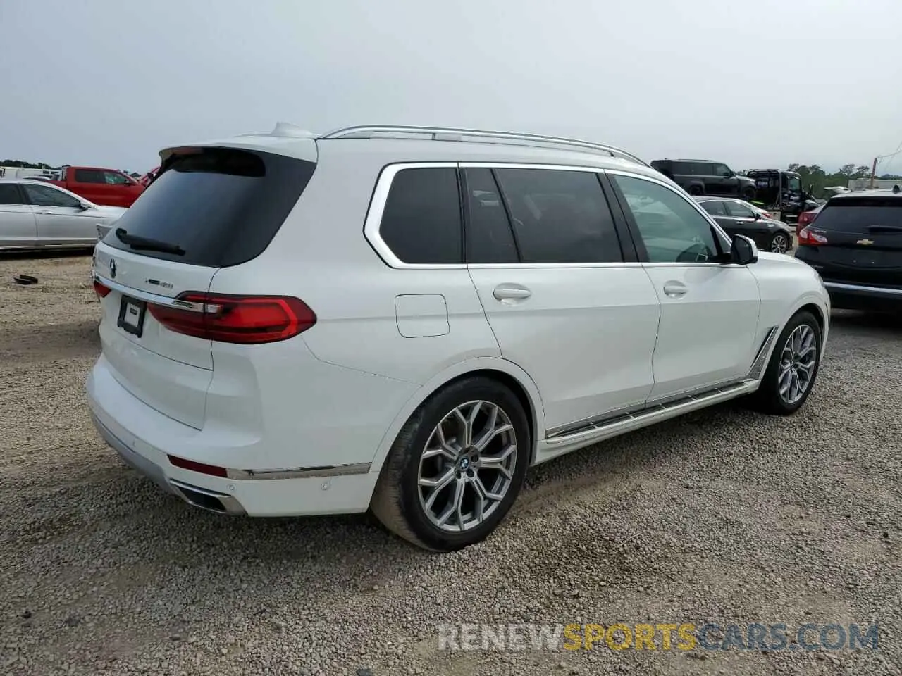 3 Photograph of a damaged car 5UXCW2C00M9E83530 BMW X7 2021