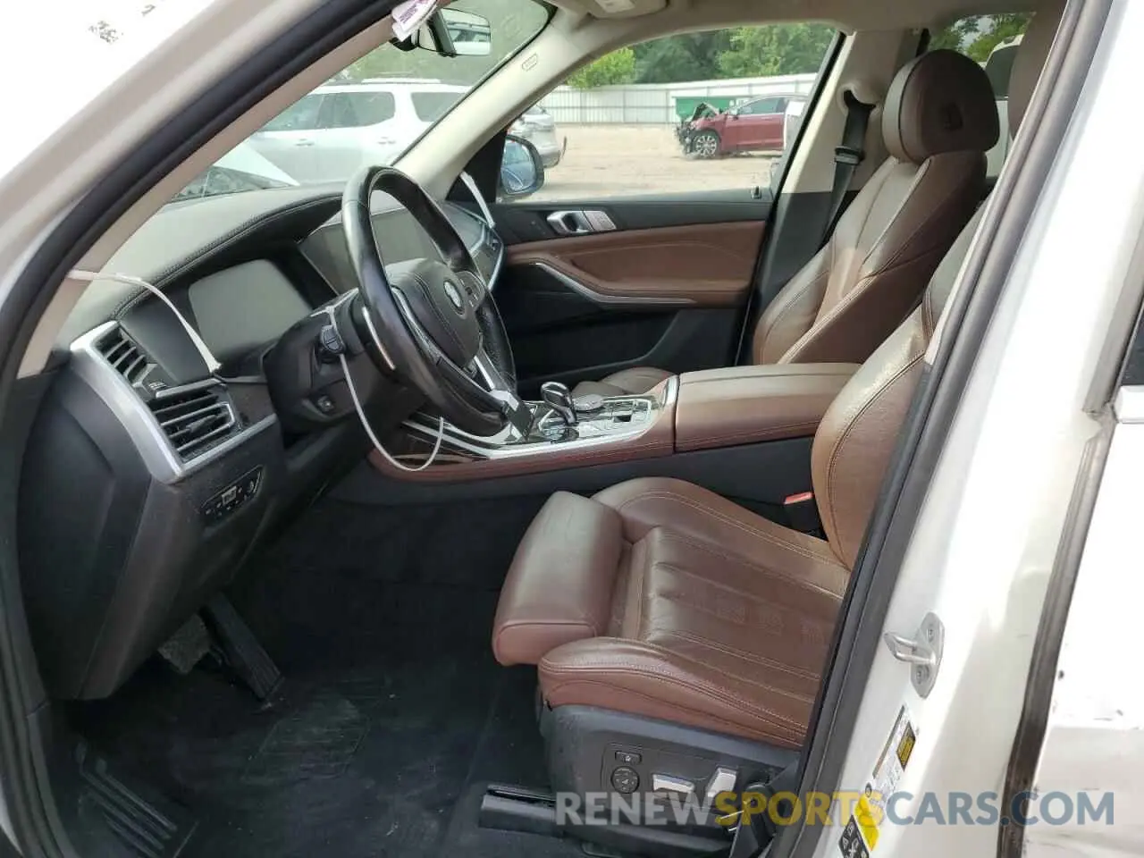 7 Photograph of a damaged car 5UXCW2C00M9E83530 BMW X7 2021