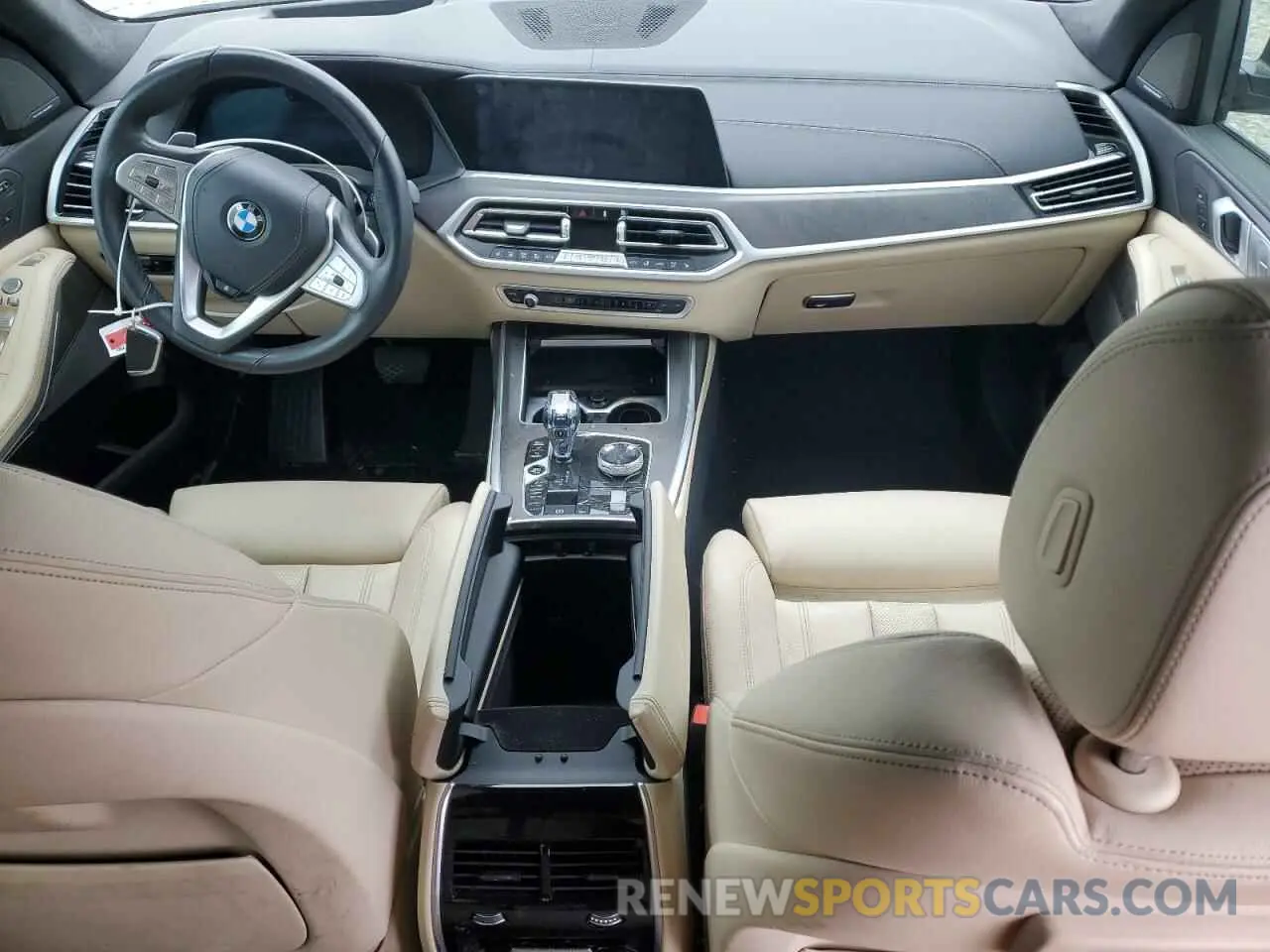 8 Photograph of a damaged car 5UXCW2C00M9F23220 BMW X7 2021
