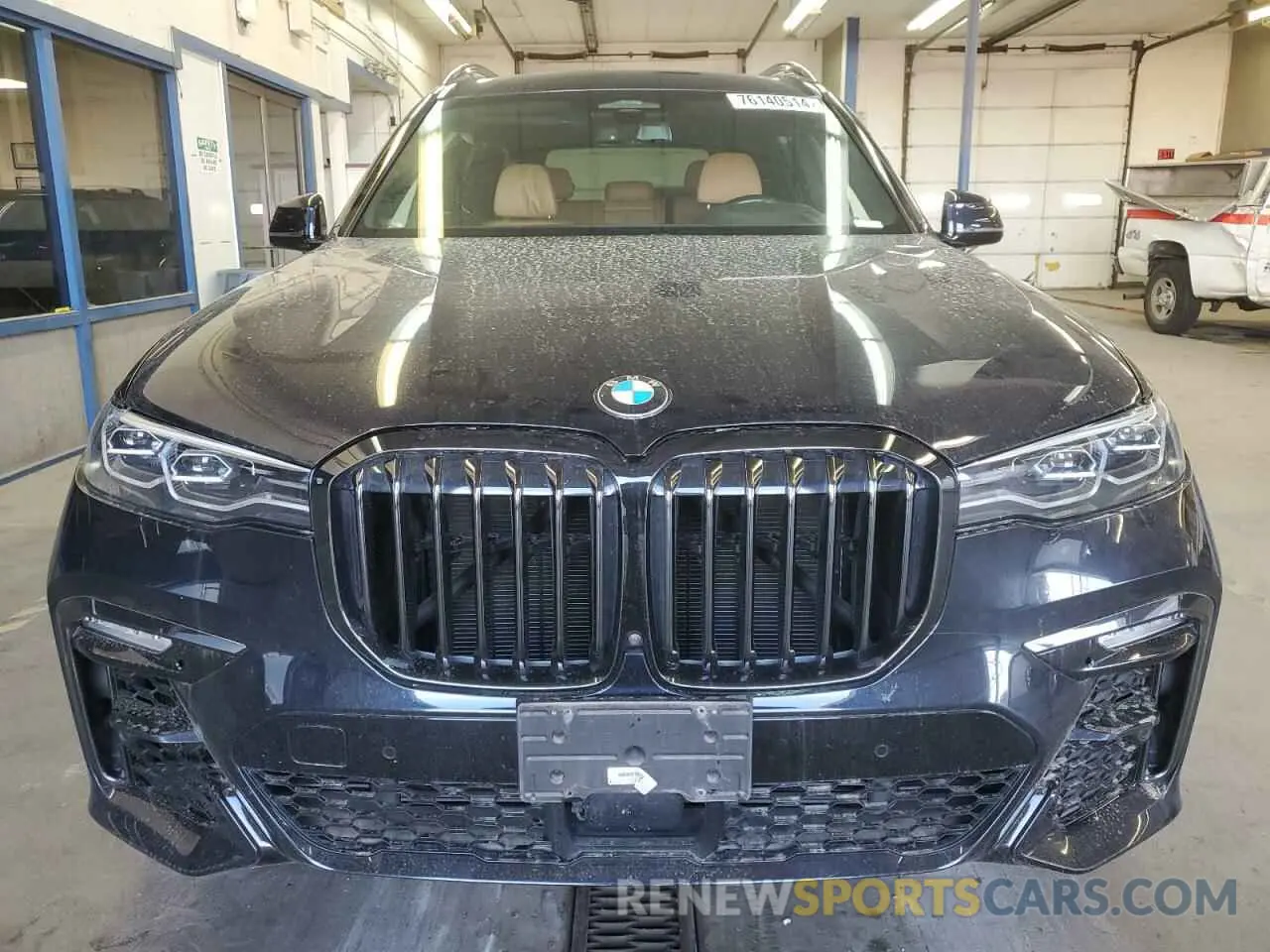 5 Photograph of a damaged car 5UXCW2C00M9F51258 BMW X7 2021