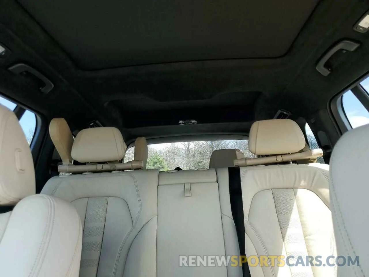 10 Photograph of a damaged car 5UXCW2C00M9G86465 BMW X7 2021