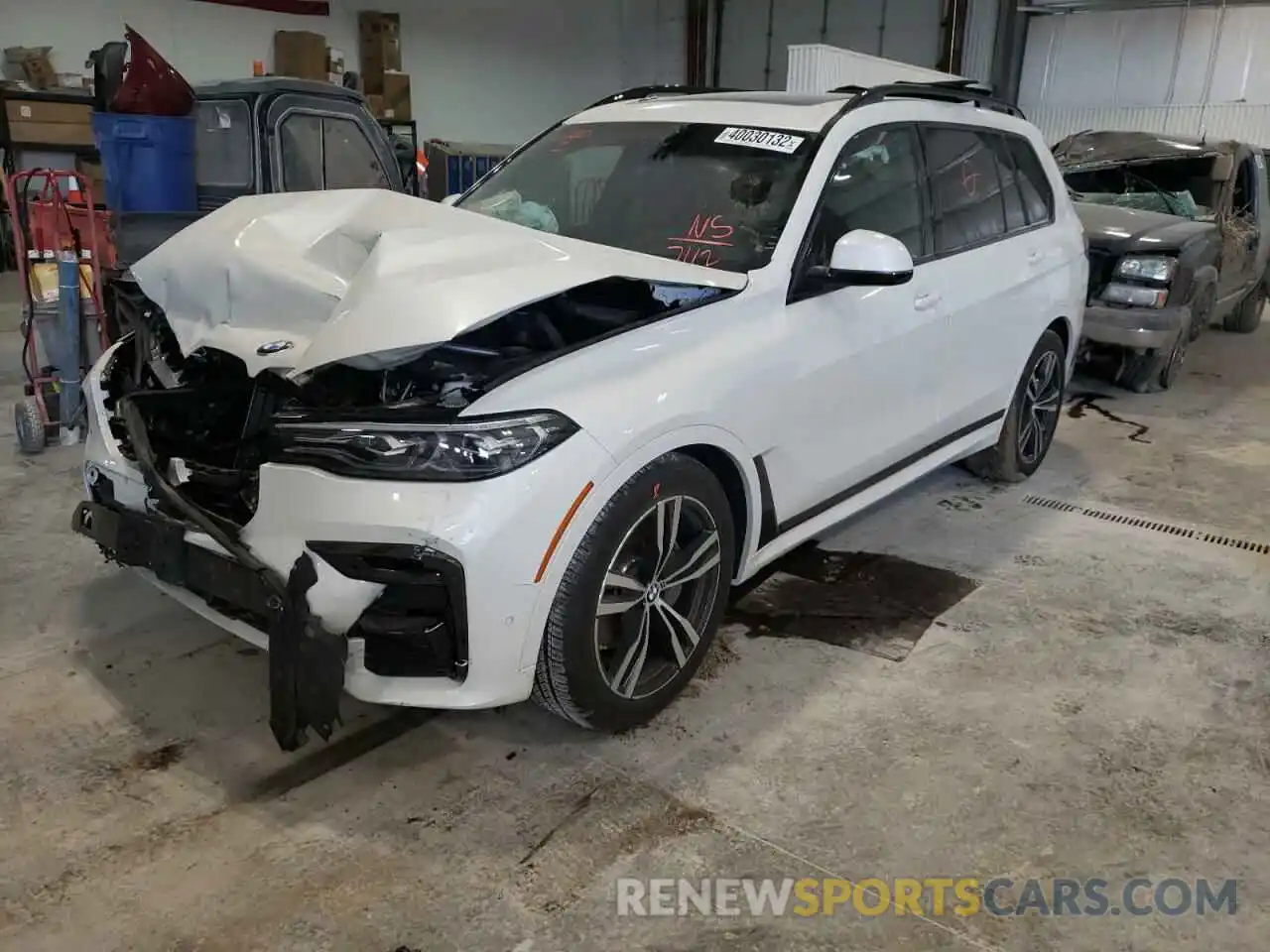 2 Photograph of a damaged car 5UXCW2C00M9G97112 BMW X7 2021