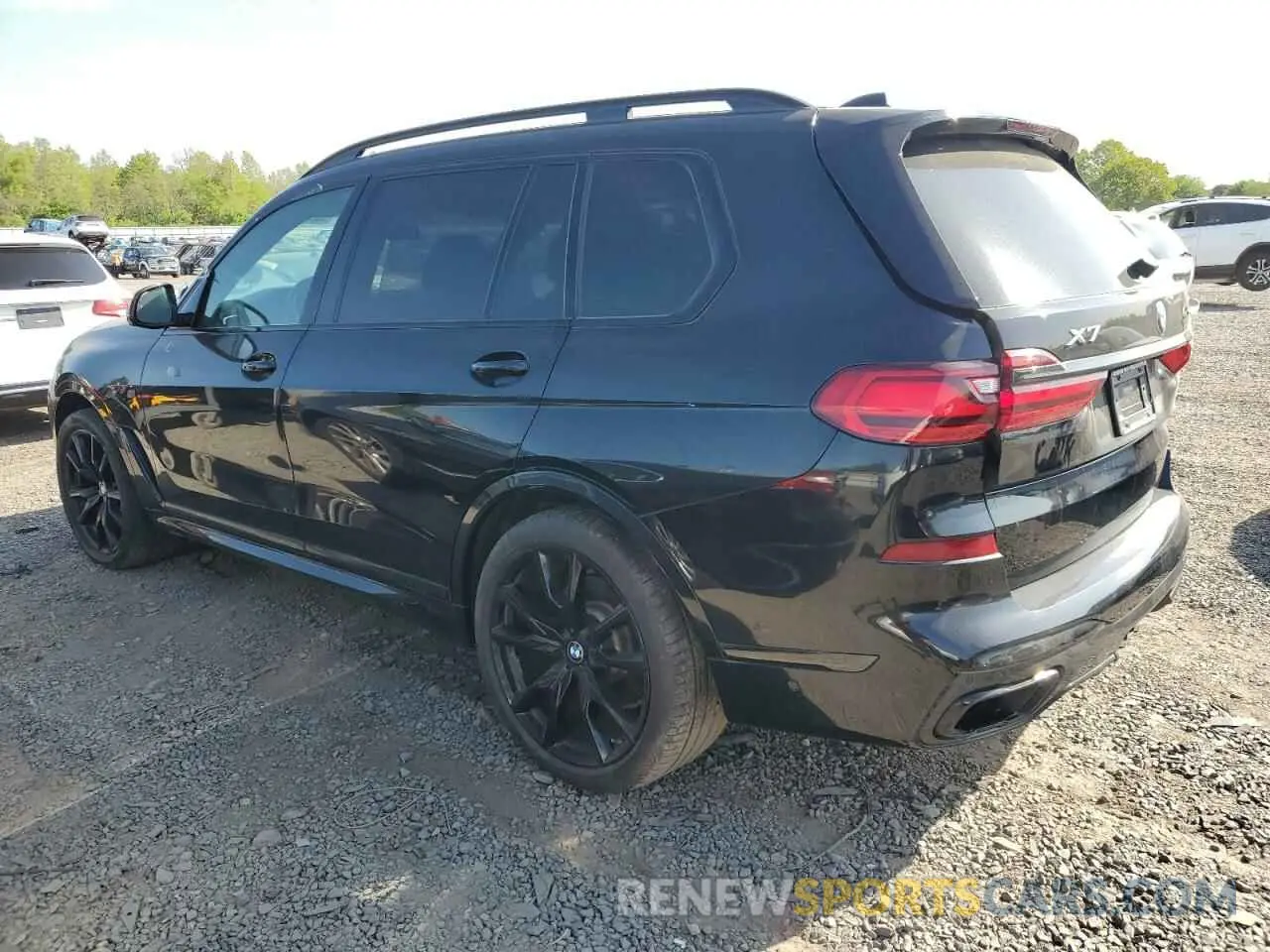 2 Photograph of a damaged car 5UXCW2C00M9H04673 BMW X7 2021