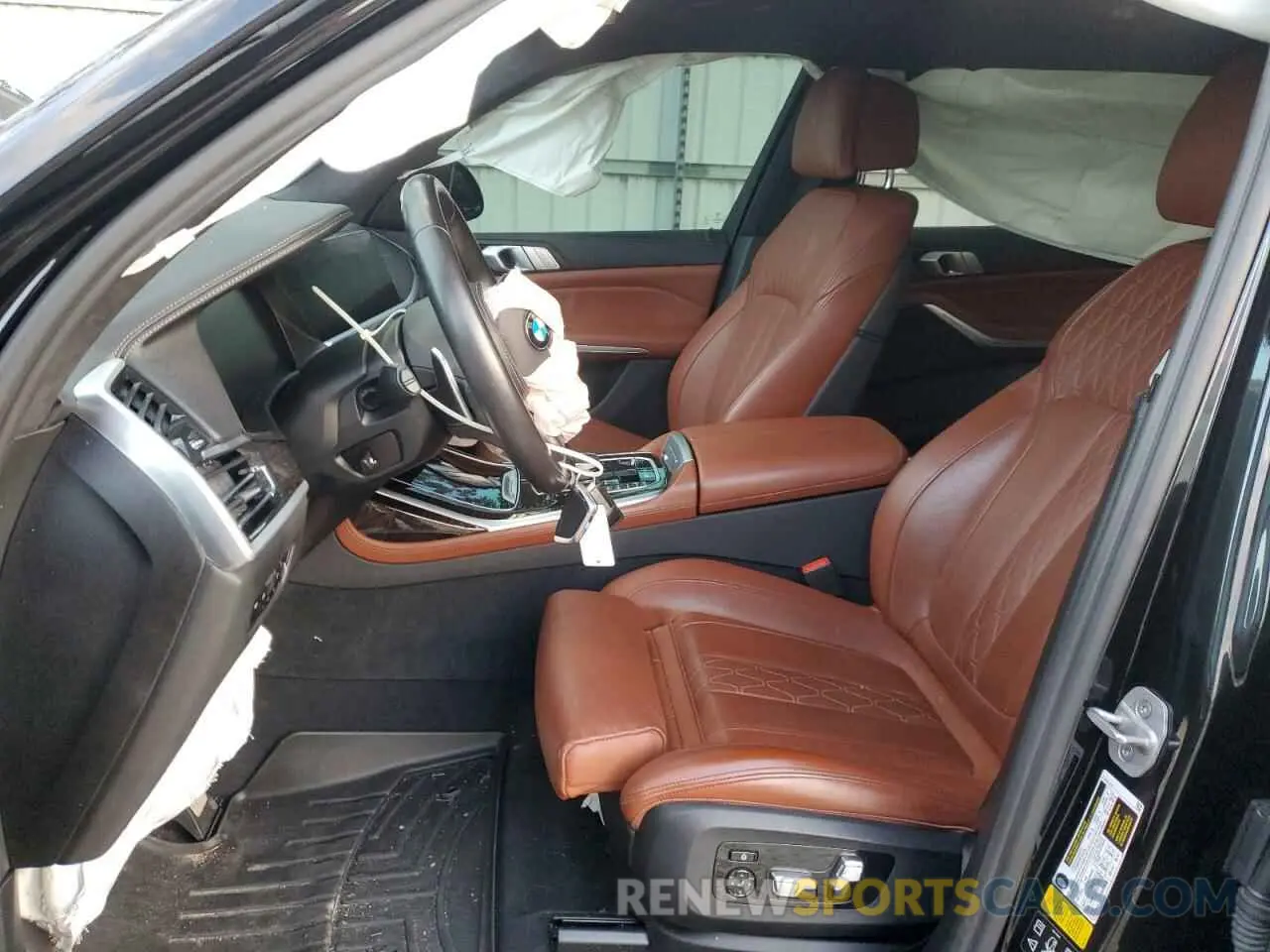 7 Photograph of a damaged car 5UXCW2C00M9H05757 BMW X7 2021