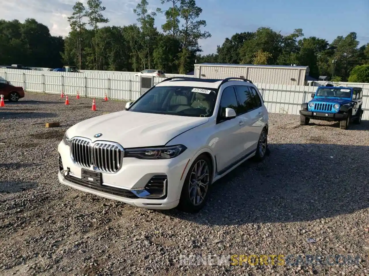 2 Photograph of a damaged car 5UXCW2C01M9E46552 BMW X7 2021