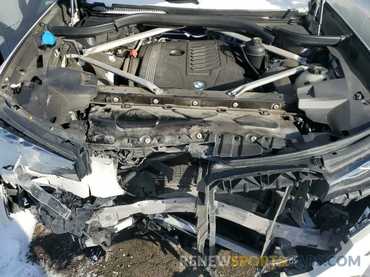 13 Photograph of a damaged car 5UXCW2C01M9E59155 BMW X7 2021