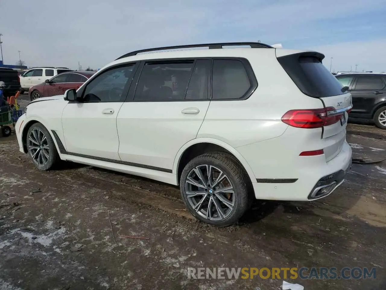 2 Photograph of a damaged car 5UXCW2C01M9E59155 BMW X7 2021