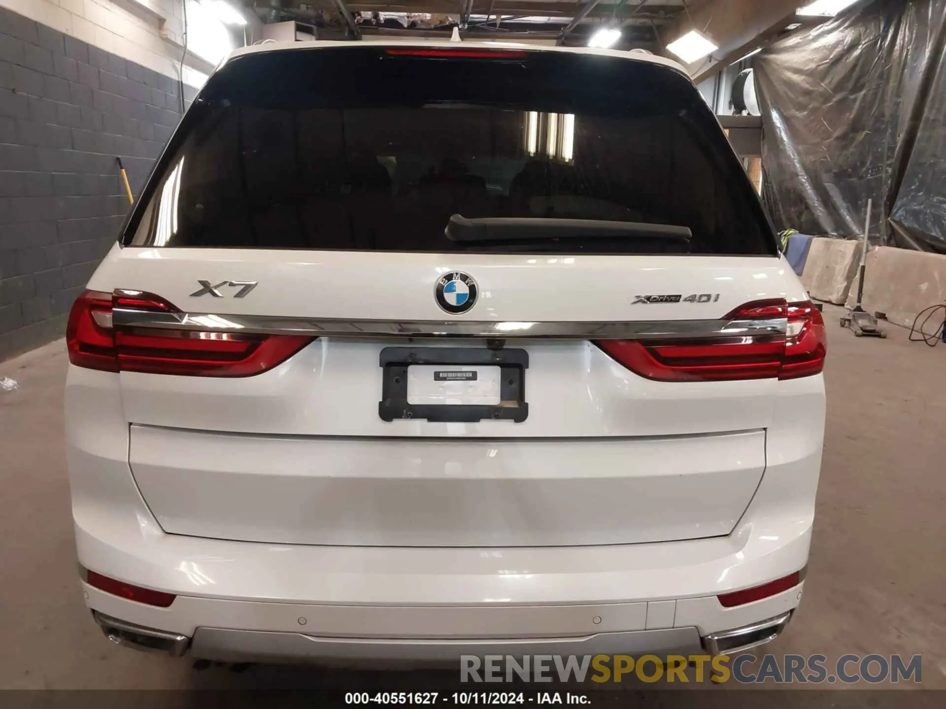 16 Photograph of a damaged car 5UXCW2C01M9G75054 BMW X7 2021