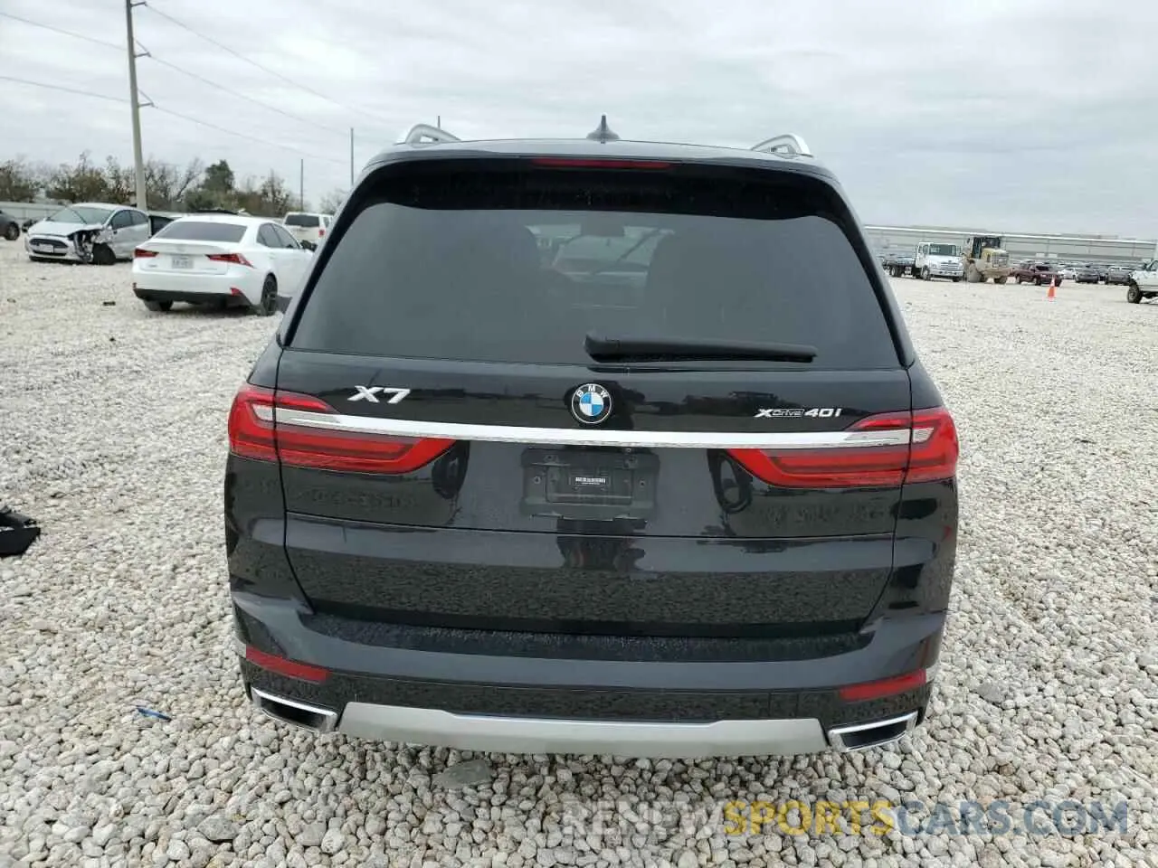 6 Photograph of a damaged car 5UXCW2C02M9D92985 BMW X7 2021