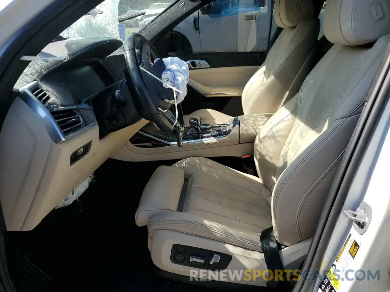 7 Photograph of a damaged car 5UXCW2C02M9E29033 BMW X7 2021