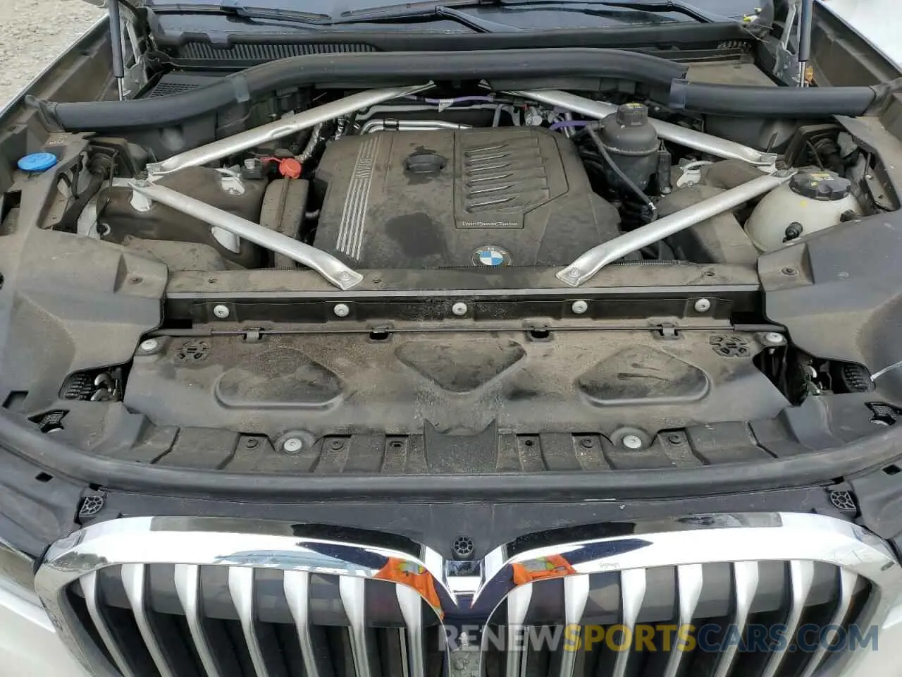 12 Photograph of a damaged car 5UXCW2C02M9F75920 BMW X7 2021