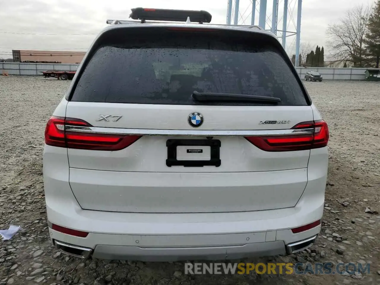 6 Photograph of a damaged car 5UXCW2C02M9F75920 BMW X7 2021