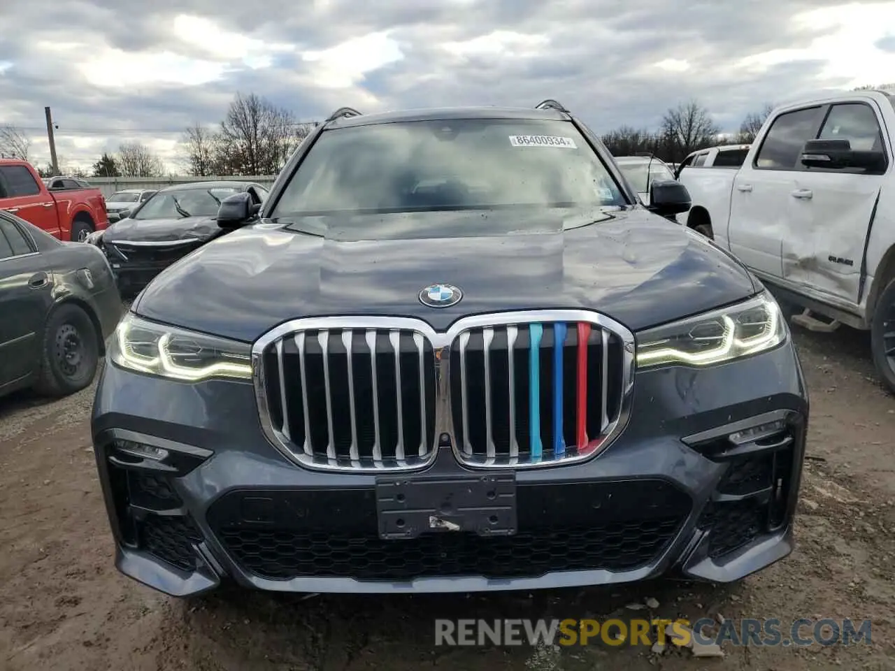 5 Photograph of a damaged car 5UXCW2C02M9G97385 BMW X7 2021