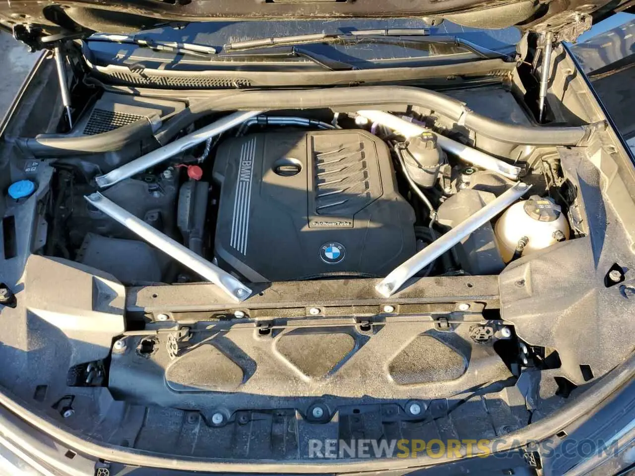 12 Photograph of a damaged car 5UXCW2C02M9G97645 BMW X7 2021