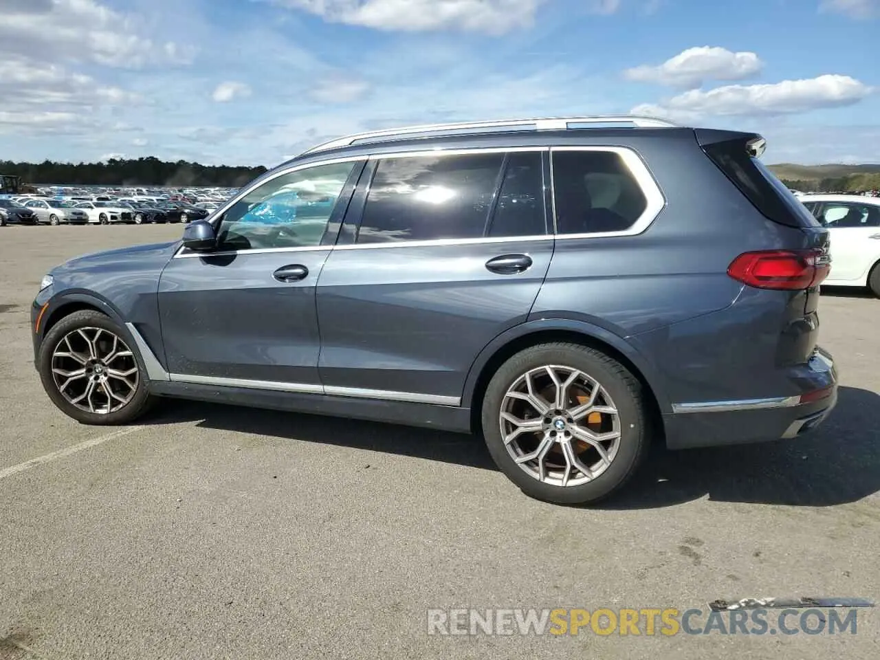 2 Photograph of a damaged car 5UXCW2C03M9H77326 BMW X7 2021