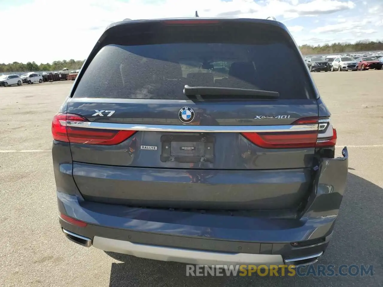 6 Photograph of a damaged car 5UXCW2C03M9H77326 BMW X7 2021