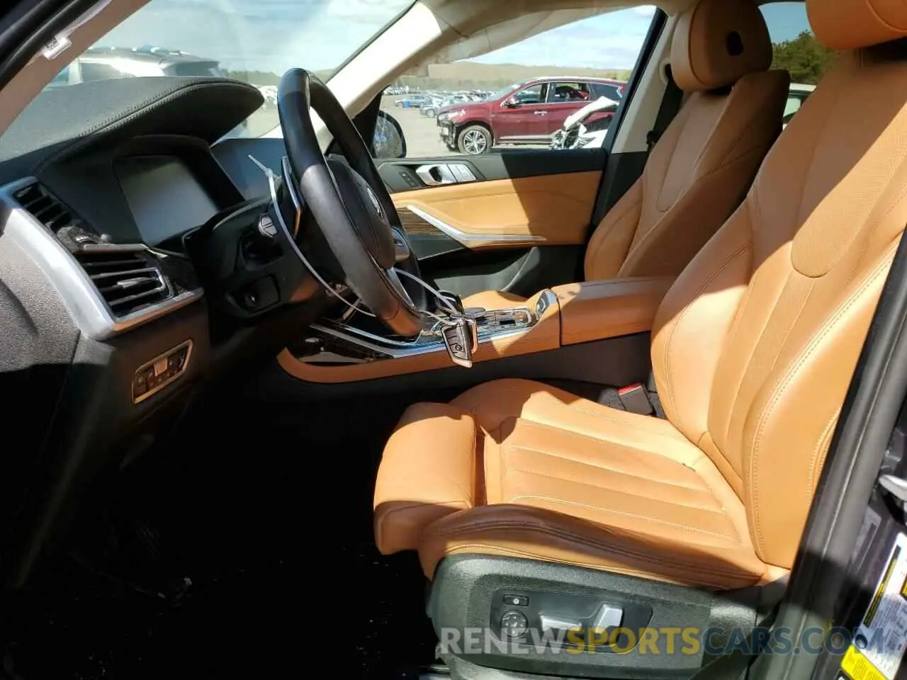 7 Photograph of a damaged car 5UXCW2C03M9H77326 BMW X7 2021