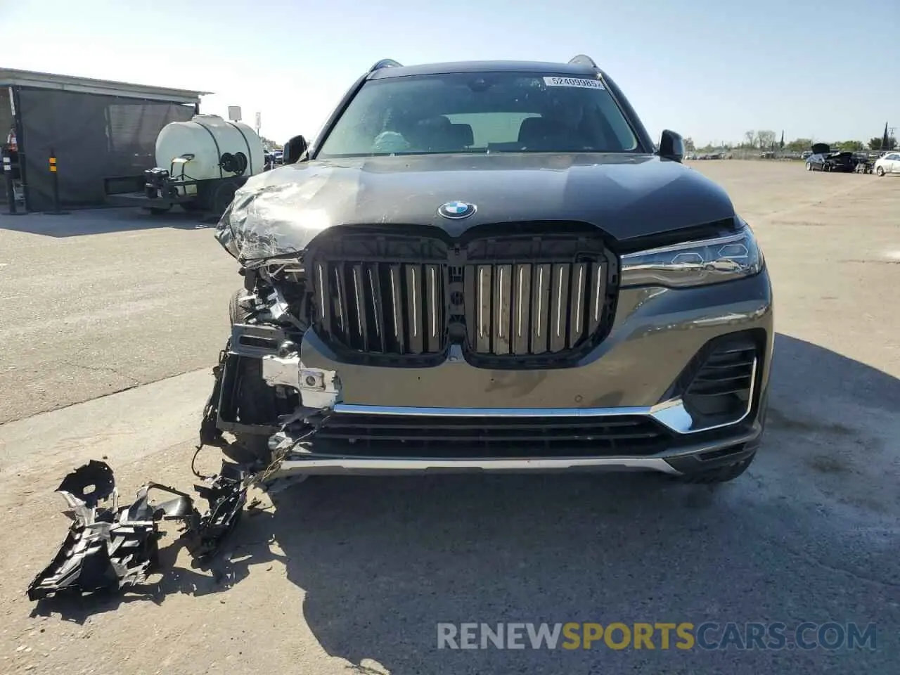 5 Photograph of a damaged car 5UXCW2C04M9F03701 BMW X7 2021