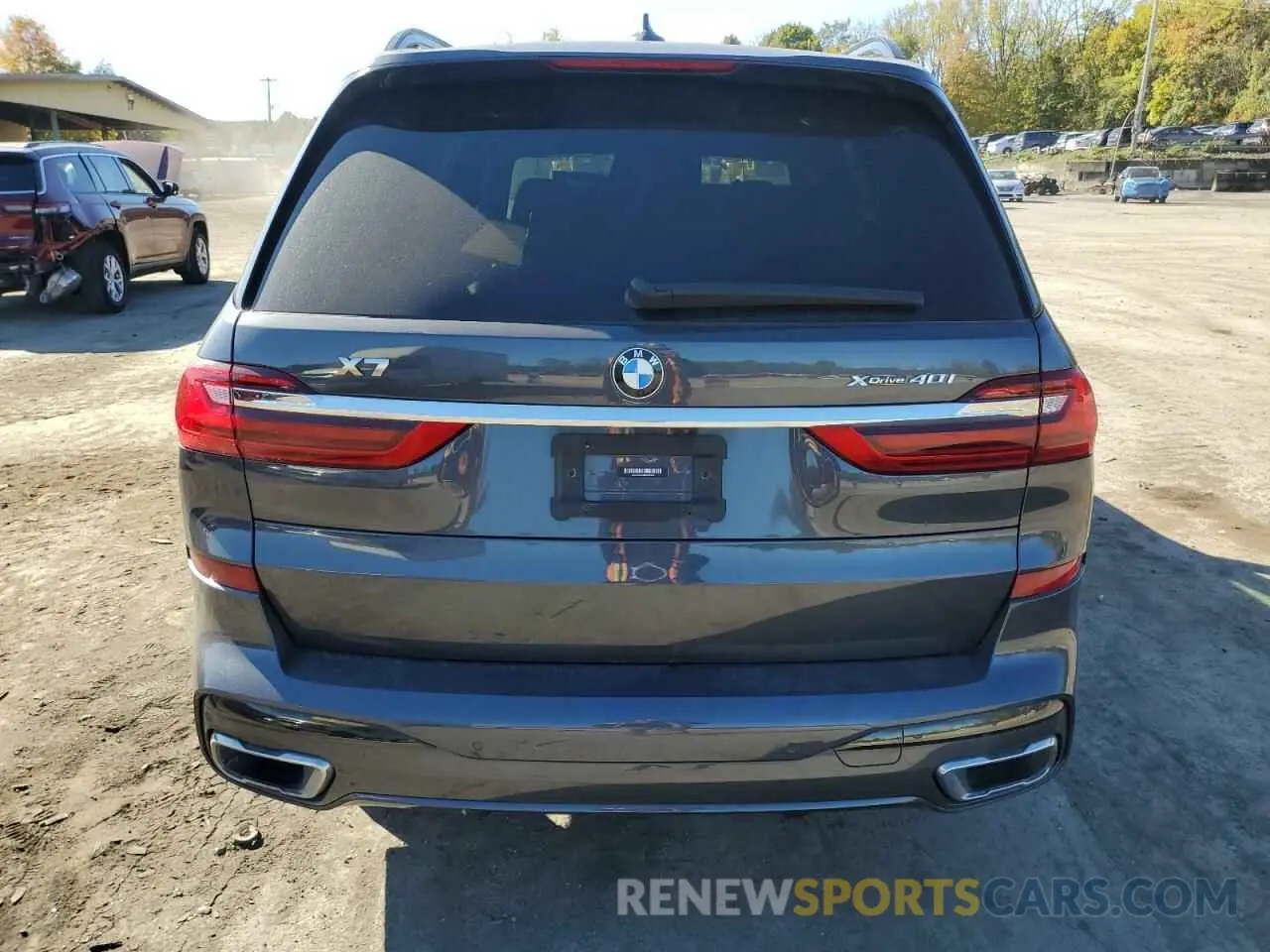 6 Photograph of a damaged car 5UXCW2C04M9G58636 BMW X7 2021
