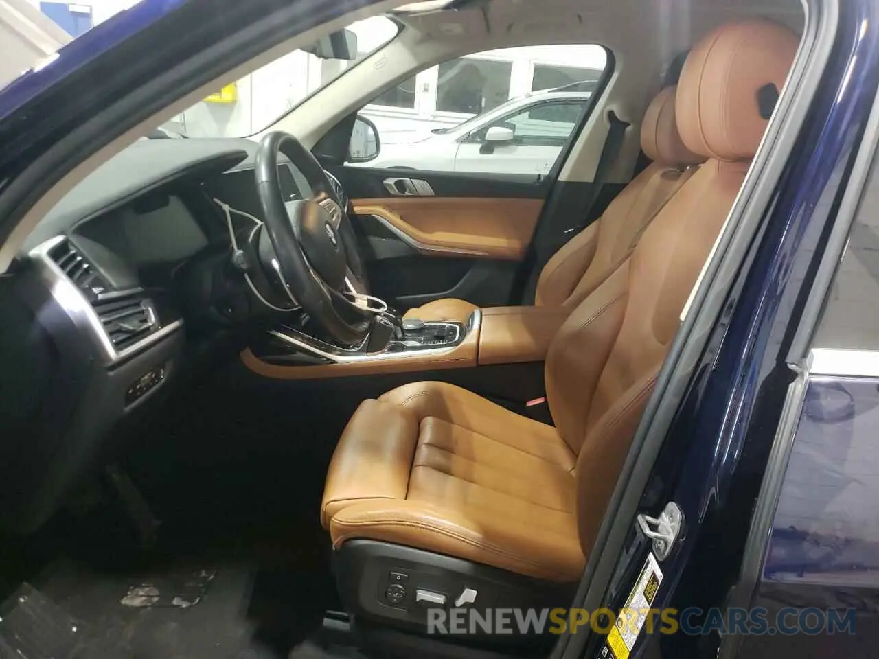7 Photograph of a damaged car 5UXCW2C04M9G78739 BMW X7 2021