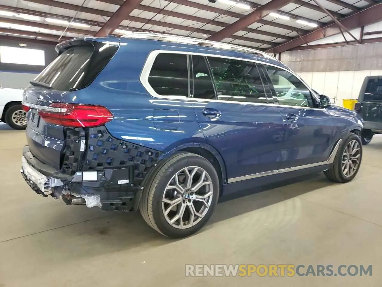 3 Photograph of a damaged car 5UXCW2C05M9E78873 BMW X7 2021