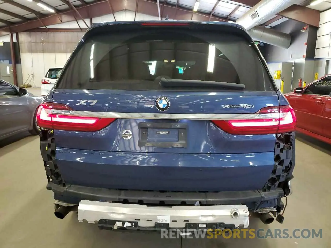 6 Photograph of a damaged car 5UXCW2C05M9E78873 BMW X7 2021